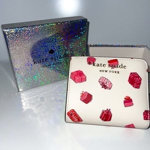 Kate Spade gift box, print Wallet.